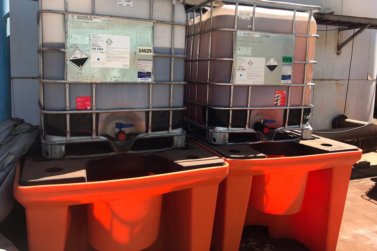 Como Evitar Derramamentos Utilizando Pallets De Contenção Que Podem Circular Pela Fábrica00
