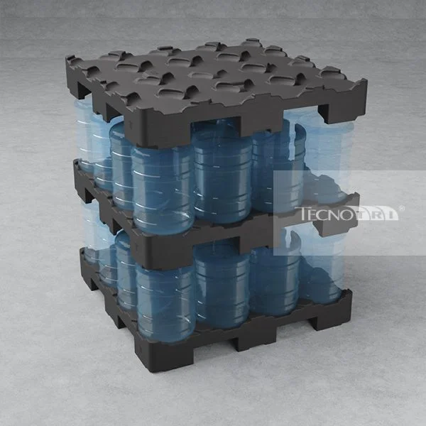 Pallet para garrafão PP empilhado