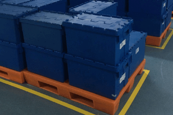 Pallets plásticos rotomoldados da Tecnotri são mais duráveis, higiênicos e sustentáveis para a sua indústria.