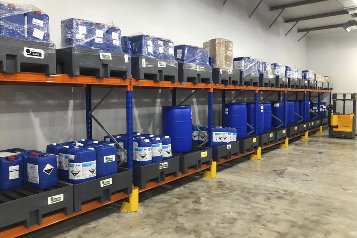 Pallets de contenção garantem segurança e higiene na indústria química?