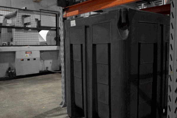 Veja como os contentores Ecoblack Tecnotri aliam eficiência logística, economia circular e responsabilidade ambiental.
