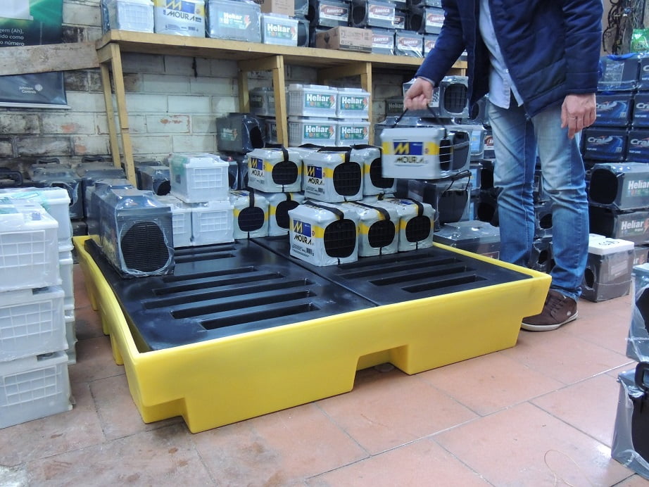 <p>informações e características</p>
